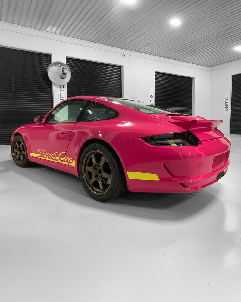 Colour change wrap on Porsche